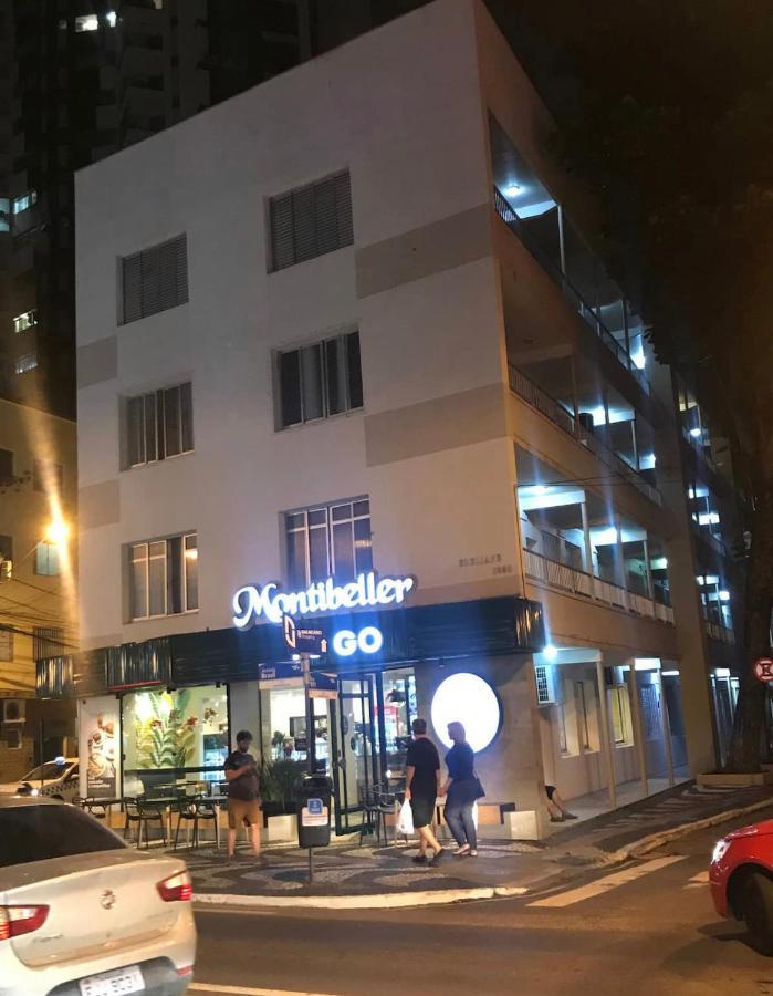 Apartamento 2 quartos com Estacionamento a 100 m do Mar no coração de Balneário Camboriu Exterior foto