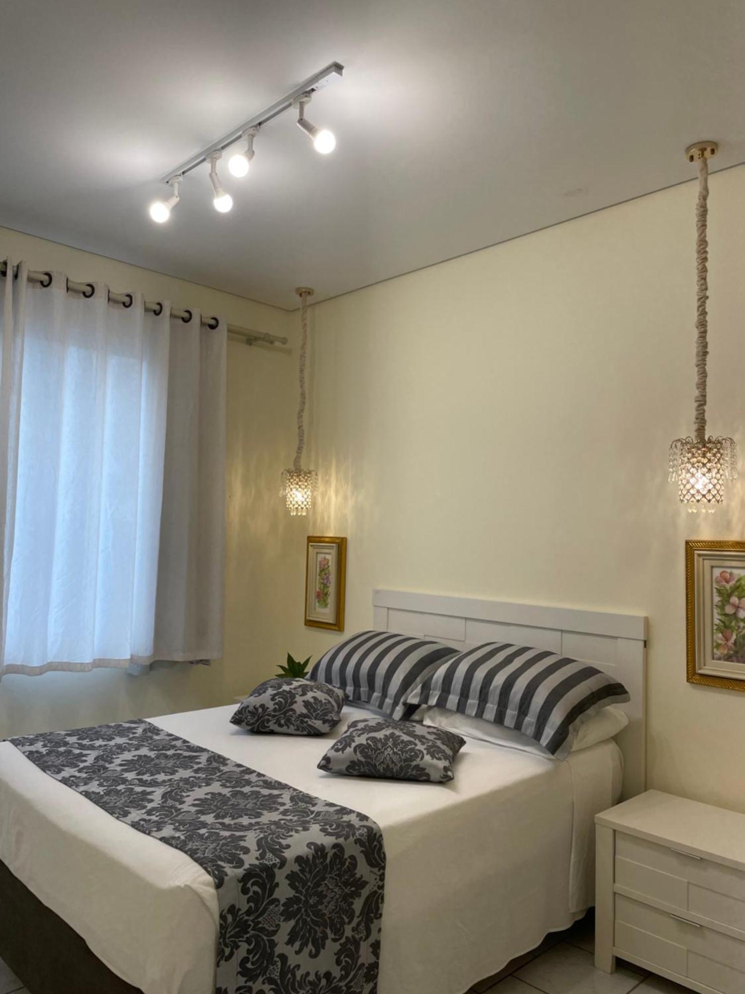 Apartamento 2 quartos com Estacionamento a 100 m do Mar no coração de Balneário Camboriu Exterior foto